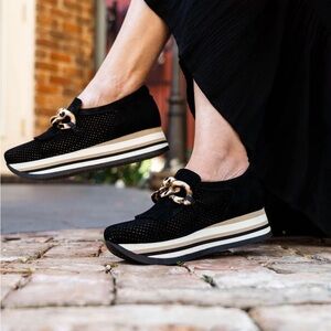 Softwaves CADIE Black Slip-on Platform Sneaker in Black Velour